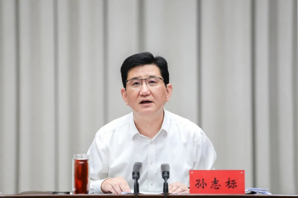 20250423全縣項(xiàng)目攻堅(jiān)暨經(jīng)濟(jì)運(yùn)行分析會(huì)召開2.jpg