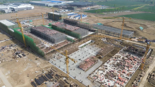 20250520縣領(lǐng)導(dǎo)現(xiàn)場推進(jìn)重特大項(xiàng)目建設(shè)1.jpg